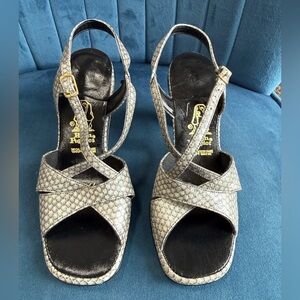Vintage Hush Puppies Snakeskin Sandals 5.5M
